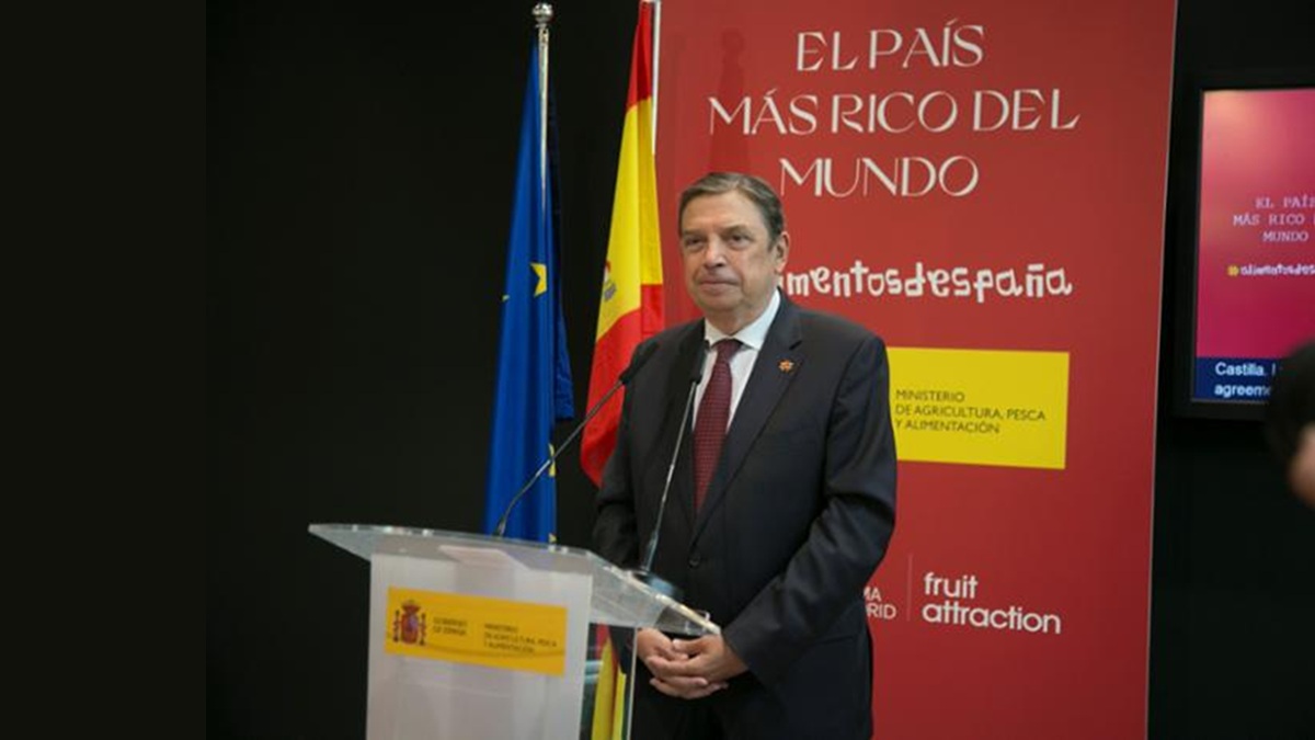 El ministro Luis Planas inaugura Fruit Attraction 2025.jpg